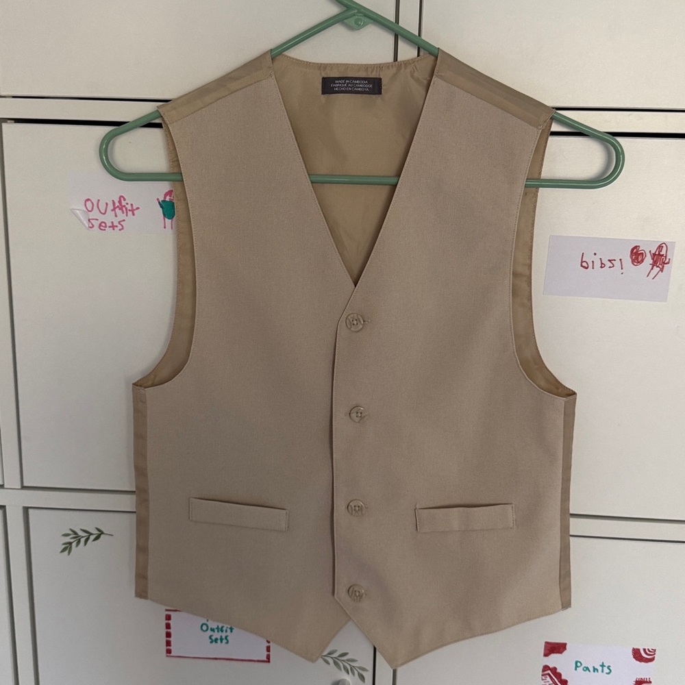 Never worn Van Heusen V-Neck Formal Vest Button Fastenings Boys Size 12 Tan